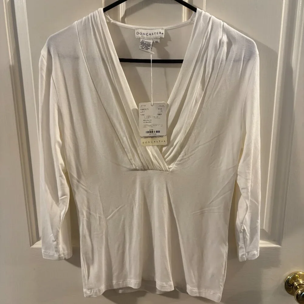 Doncaster Women's White V-Neck Long Sleeve Top ~ XS ~ NWT ~ Org. Price $110 - Picture 2 of 5